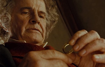 Ian Holm, ator do Bilbo de O Senhor dos Anéis, falece aos 88 anos 